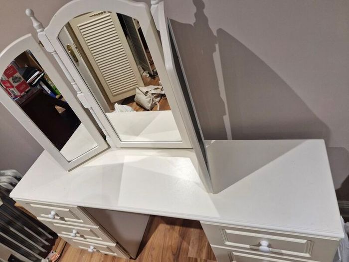 White Dressing Table with 6 Drawers