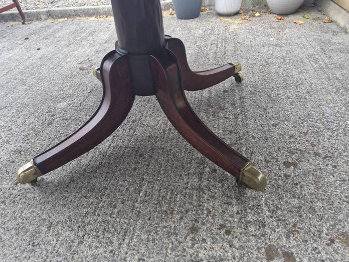19Th Century Georgian Mahogany Dining Table