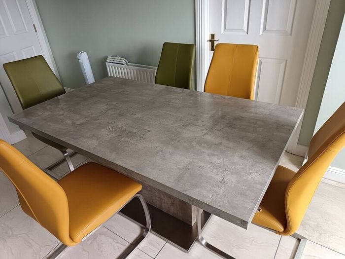 Dining table and 5 chairs