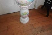 ceramic stand