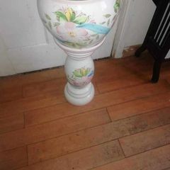 ceramic stand
