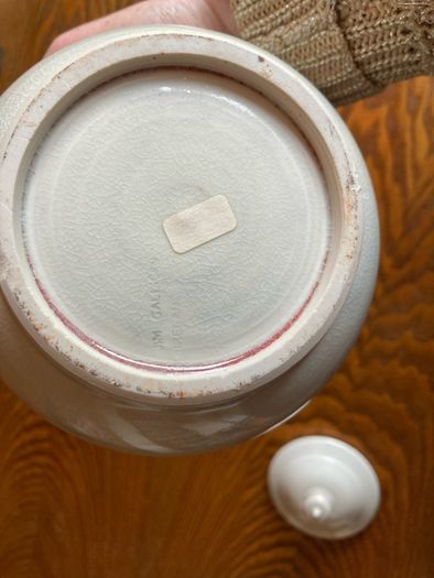 Jim Galligan lidded jar - vintage Irish studio pottery
