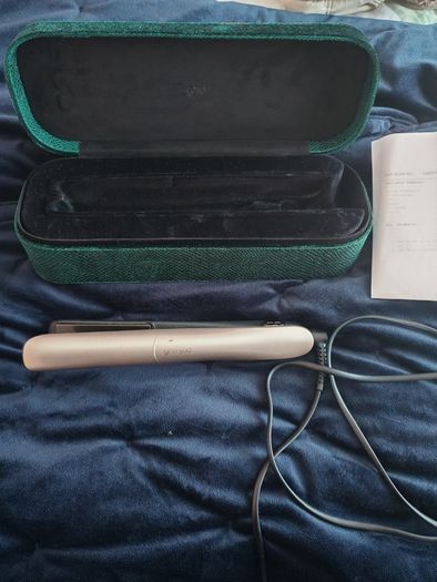 Ghd special edition silver ghd with case included