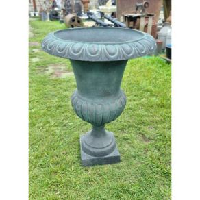 Urn Large Cast Iron CH R S022A