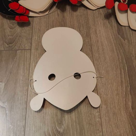 20 Nando's Paper Masks