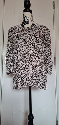 New womans M&S top