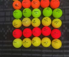 30 Wilson Coloured Balls