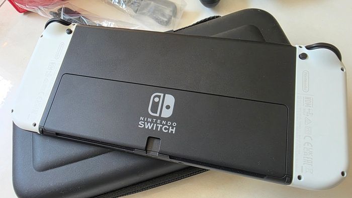 Nintendo Switch Oled + extras