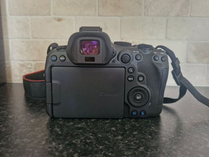 Canon R6 Mark II