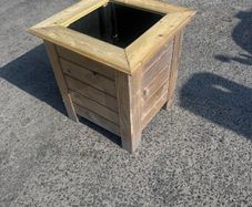 Square planter