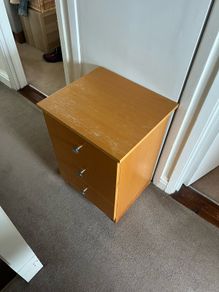 chest of drawers/bedside cabinet