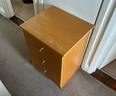 chest of drawers/bedside cabinet
