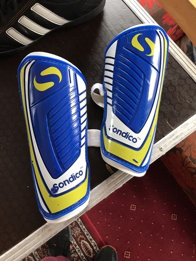 Size 7 Astro pitch football boots w/ shin guards