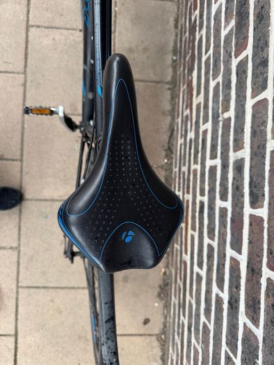 Trek 7.4FX Hybrid Bike (51cm frame, 27-speed)