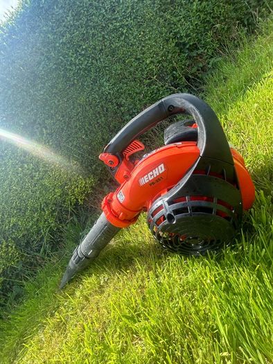leaf blower
