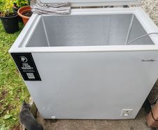 Chest freezer