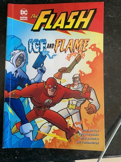 DC  The Flash Ice & Flame Book