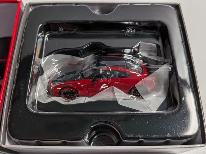 Tomica Limited Vintage Neo Nissan Skyline R35 Nismo