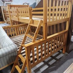 Triple bunkbed