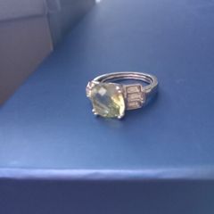 Avon adjustable green stone ring