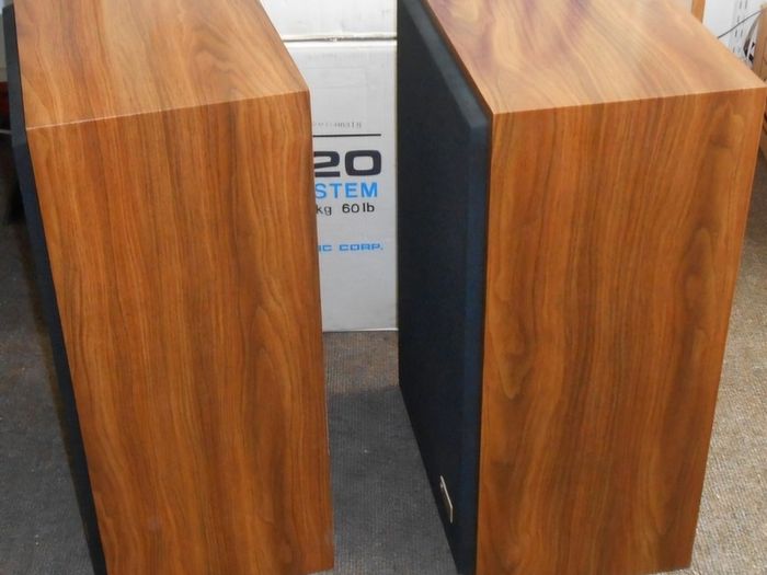 The rarest Holly Grail Pioneer speakers ever in pristine condition Pioneer CS-920 Ghost edition these were made exclusively for the American army in the 70's and were the Blueprint in the Pioneer Range