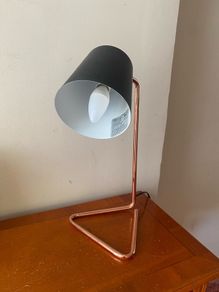 Table lamp