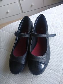 clarks school shoes women size 6.5