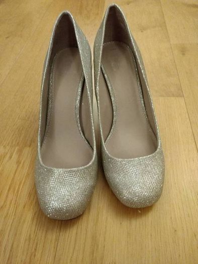 Gold Next Shoes