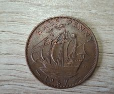 Great Britain UK 1967 Half Penny Elizabeth II Coin - free standard postage
