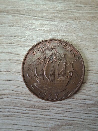 Great Britain UK 1967 Half Penny Elizabeth II Coin - free standard postage