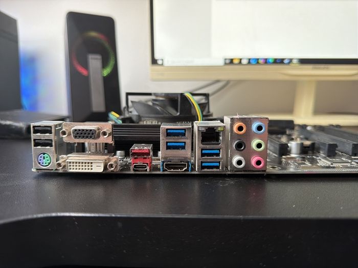 Beginners build motherboard, cpu and ram (working)