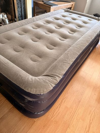 Blow up single mattress