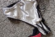 thongs size xs