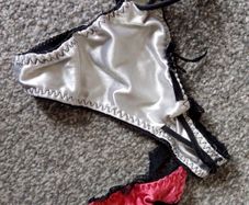 thongs size xs