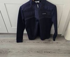 golf top Calvin Klein