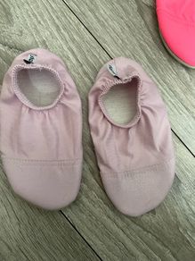 Slip free swim shoes