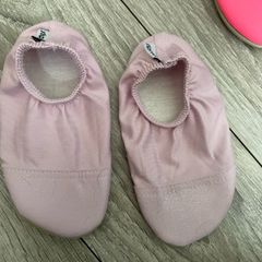 Slip free swim shoes