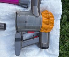 Dyson V6