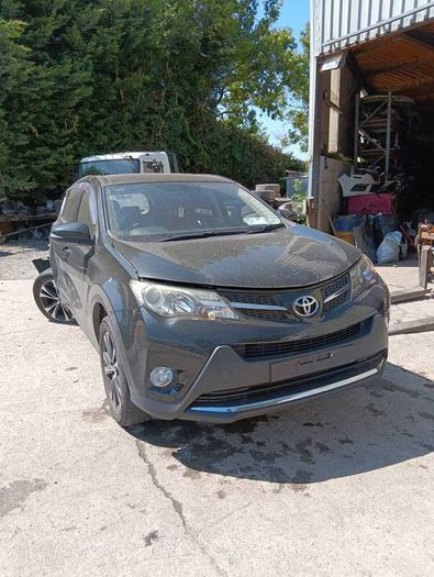 Breaking Toyota rav4 2014 diesel