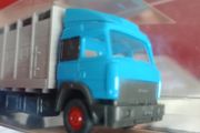 IVECO Livestock truck model with trailer