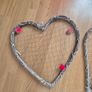 Rustic Heart-shaped mesh display frames Image 2