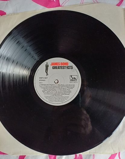 The Best of James Bond 007 on Vinyl
