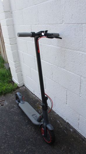 AOVOPRO ES80 Electric Scooter 350W