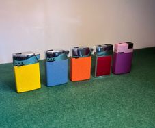 Vintage Sims Austria Lighters x5