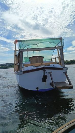 32 FT sailing boat 4 sleeper
