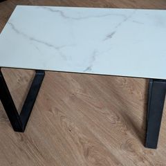 Coffee/lamp table