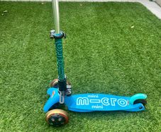mini micro scooter deluxe in aqua