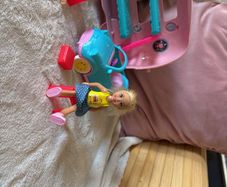 Barbie - Chelsea camper van