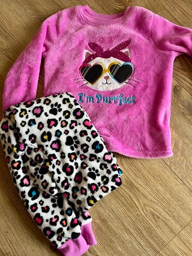 Girl 7-8 pyjamas