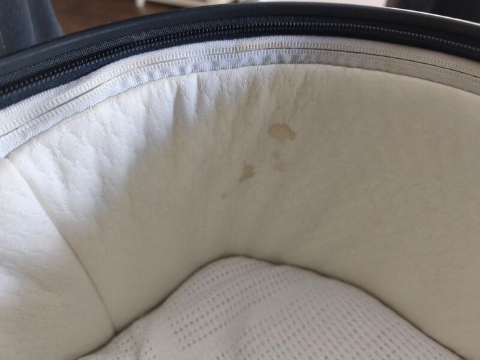 Uppababy bassinet V2 . One stain but can zip off and be washed.